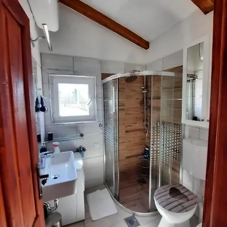 House Nature House 別荘 Tinjan